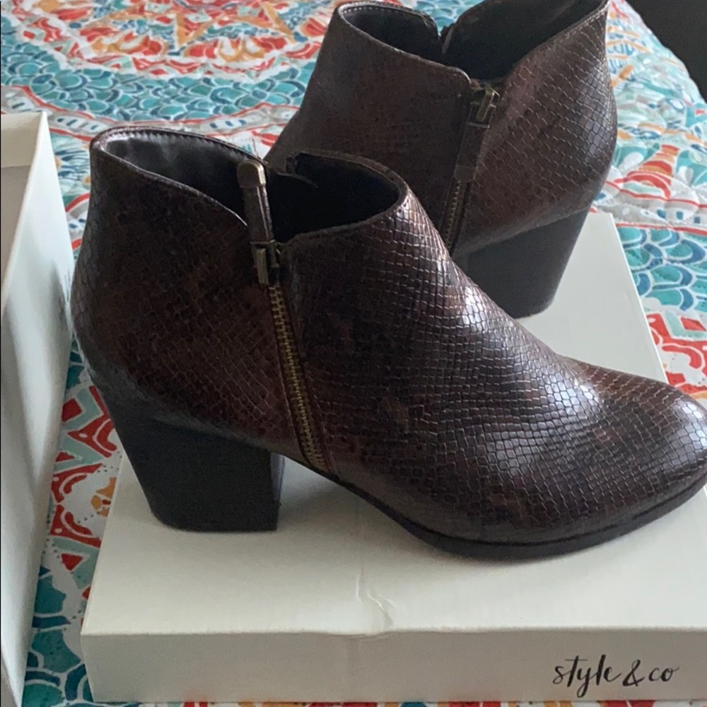 NWT Brown Snake design Style&co